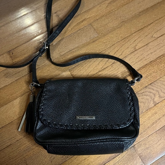 Nine West Handbags - Nine West Black Textured Crossbody Bag